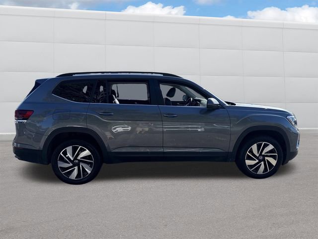 Used 2025 Volkswagen Atlas SE image 12