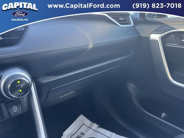 Used 2022 Toyota RAV4 XLE Premium image 27