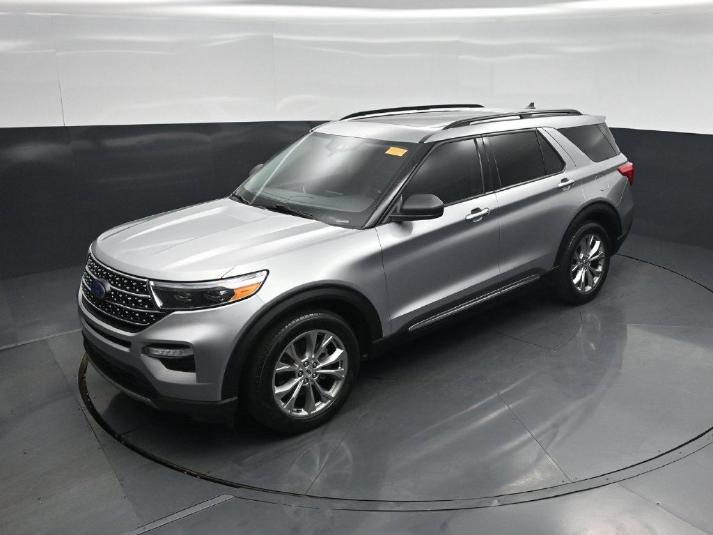 Certified 2021 Ford Explorer XLT w/ Equipment Group 202A RWD image 31