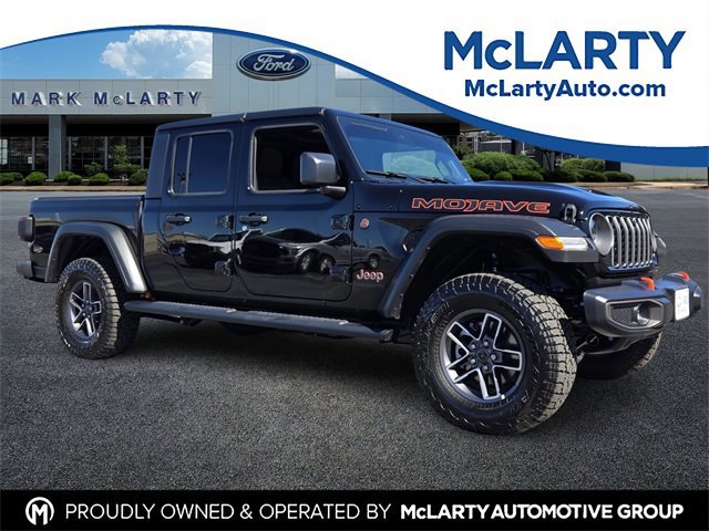Used 2025 Jeep Gladiator Mojave w/ Convenience Group image 7