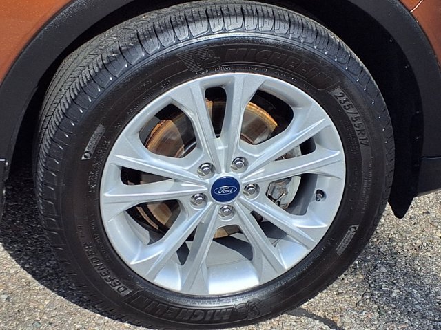 Certified 2017 Ford Escape SE w/ Equipment Group 201A FWD image 27