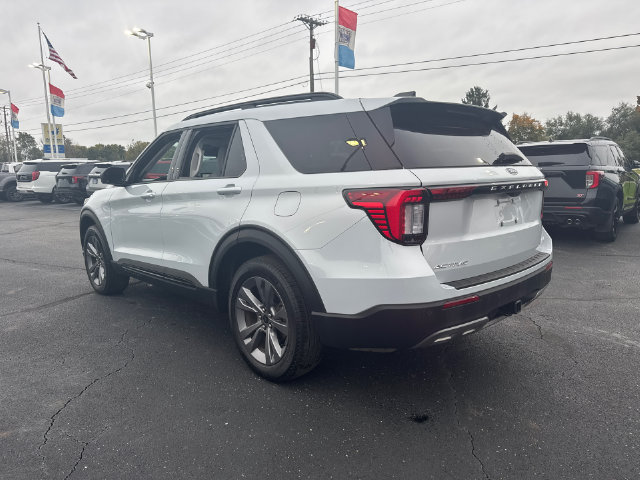 Certified 2026 Ford Explorer Active w/ Active Comfort Package AWD/4WD image 5