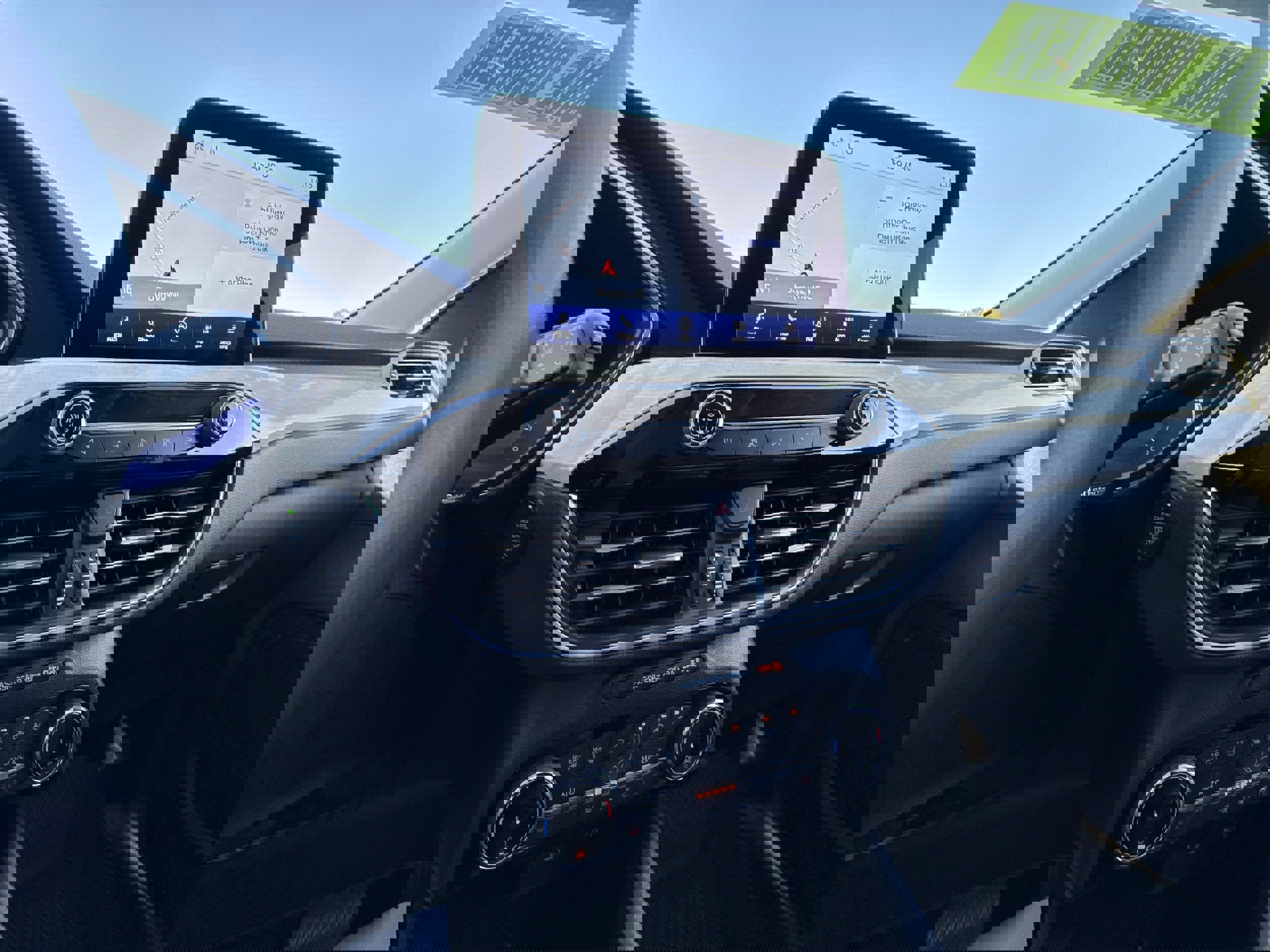 Certified 2022 Ford Escape Titanium w/ Titanium Elite Package image 18