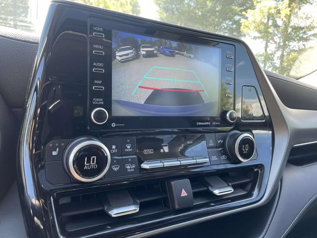 Used 2021 Toyota Highlander XLE AWD/4WD image 33
