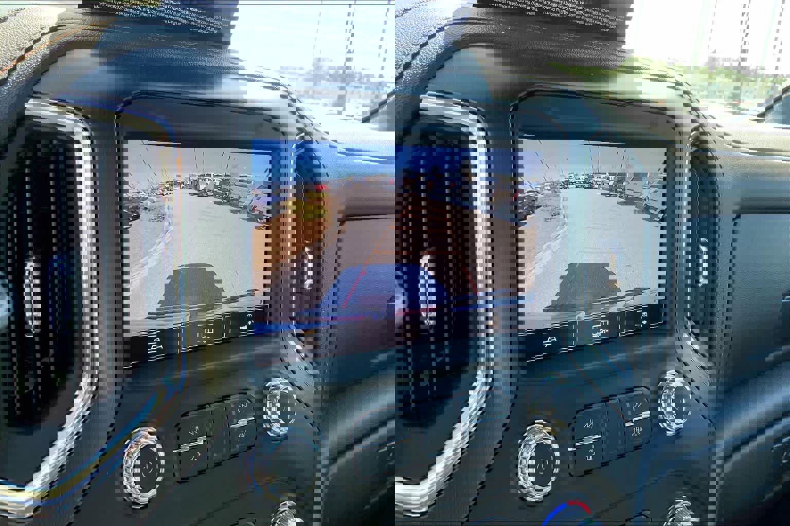 Used 2022 GMC Sierra 2500 AT4 image 26