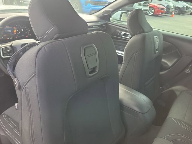 Certified 2025 Ford Mustang Coupe image 11