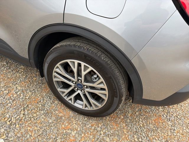 Certified 2022 Ford Escape SEL image 7