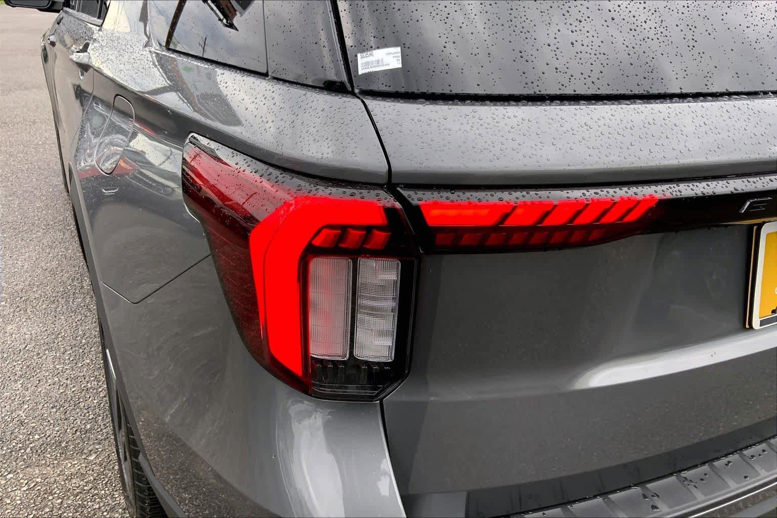 Certified 2025 Ford Explorer ST-Line w/ Premium Package RWD image 28