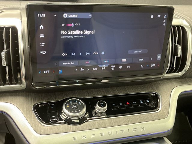 Certified 2025 Ford Expedition Platinum w/ Platinum Ultimate Package AWD/4WD image 23