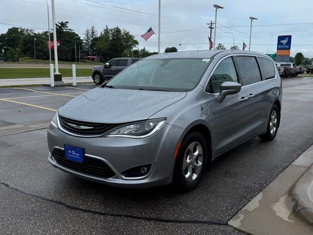 Used 2019 Chrysler Pacifica Touring Plus FWD image 36