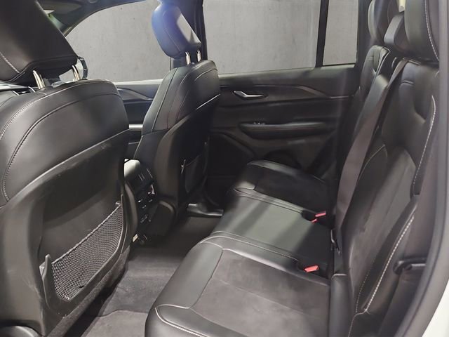 Used 2023 Jeep Grand Cherokee Altitude AWD/4WD image 22