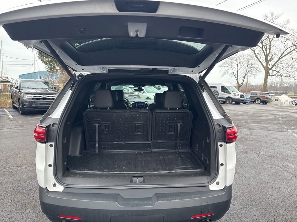 Used 2023 Chevrolet Traverse RS w/ LPO, Floor Liner Package image 33