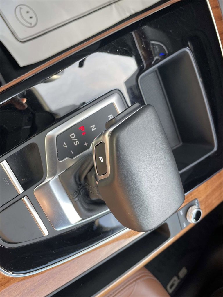 Used 2023 Audi Q5 2.0T Premium Plus w/ Premium Plus Package image 17