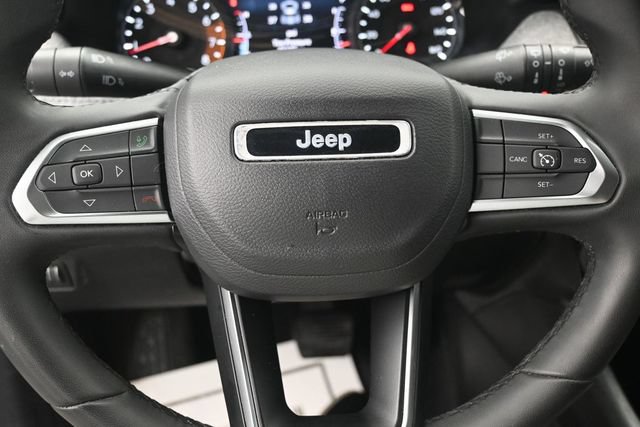 Used 2024 Jeep Compass Latitude AWD/4WD image 10