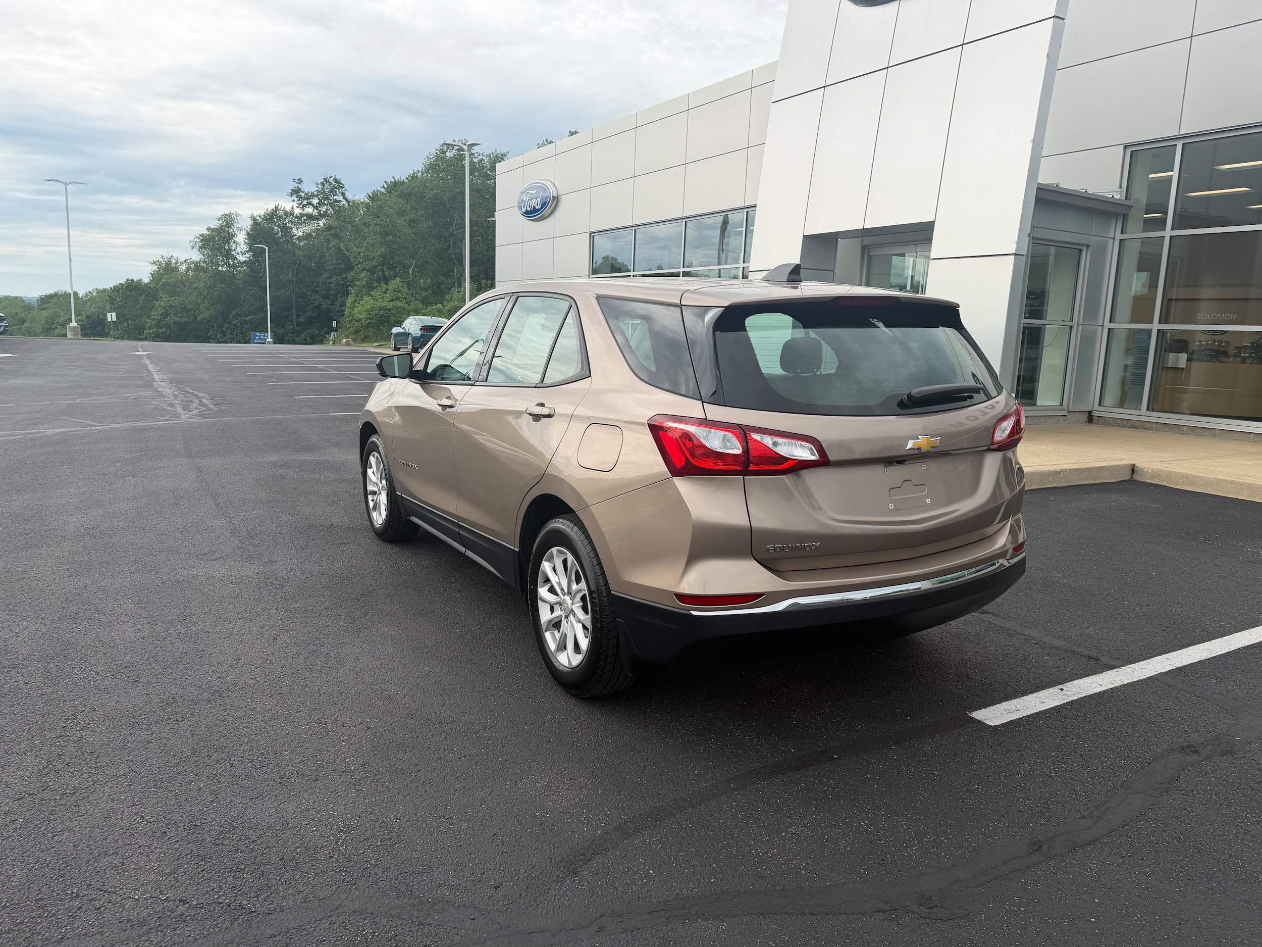 Used 2018 Chevrolet Equinox LS FWD image 8