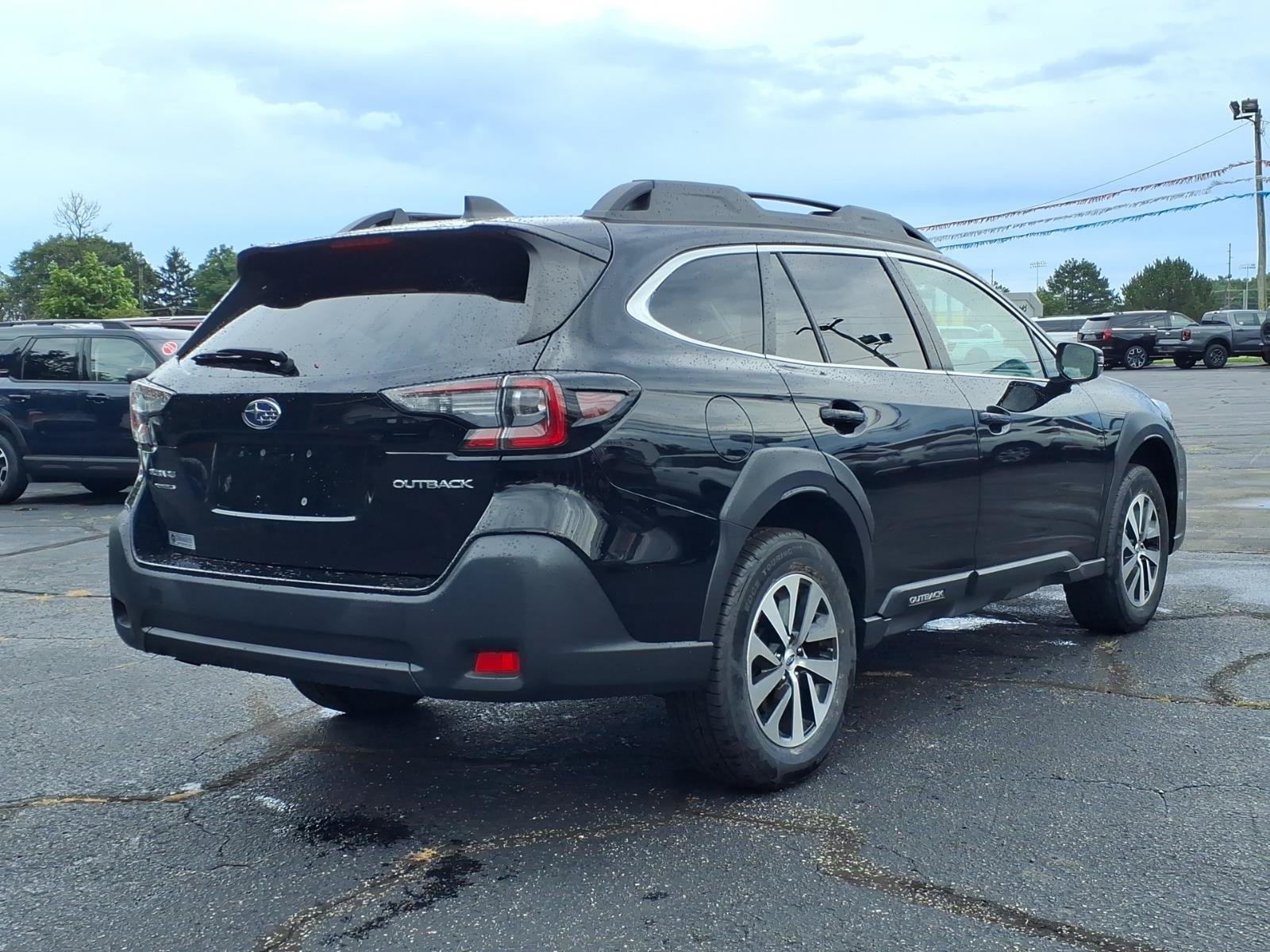 Used 2023 Subaru Outback Premium AWD/4WD image 15