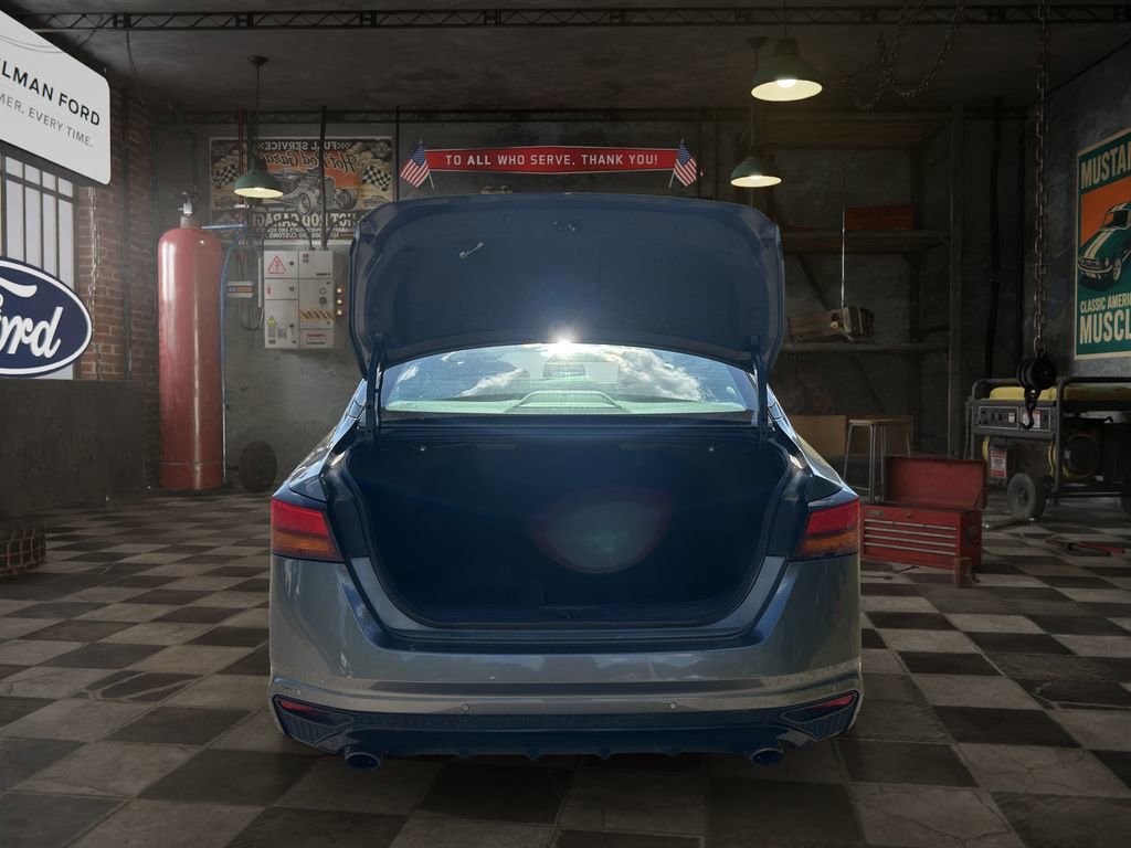 Used 2023 Nissan Altima 2.5 SR FWD image 10