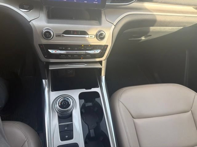 Certified 2023 Ford Explorer XLT w/ Equipment Group 202A RWD image 18