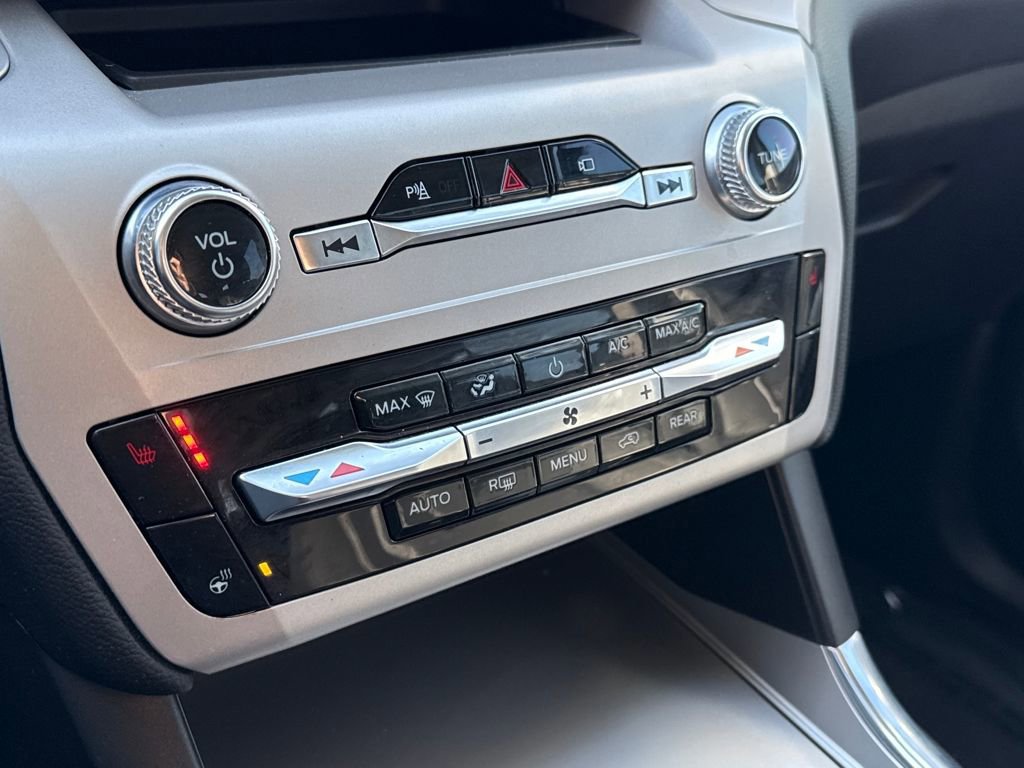 Certified 2023 Ford Explorer XLT w/ Equipment Group 202A image 20