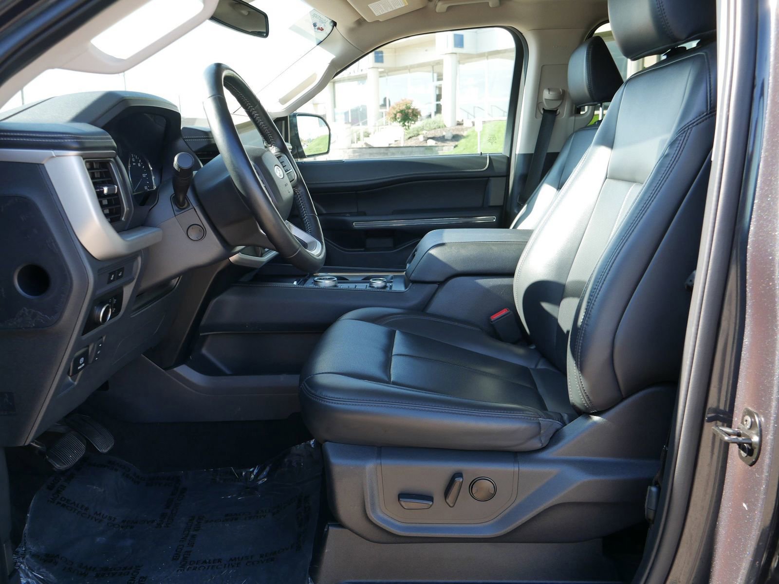 Certified 2024 Ford Expedition XLT image 15