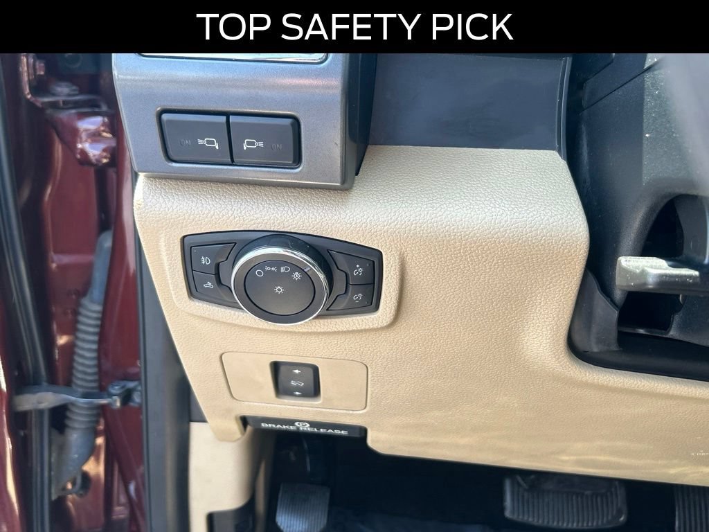 Certified 2017 Ford F250 XLT w/ XLT Premium Package AWD/4WD image 19