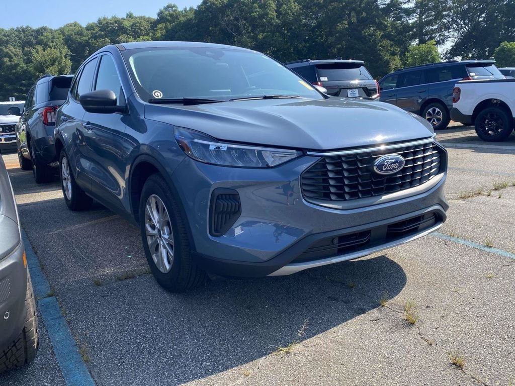 Certified 2024 Ford Escape Active w/ Cold Weather Package FWD image 1