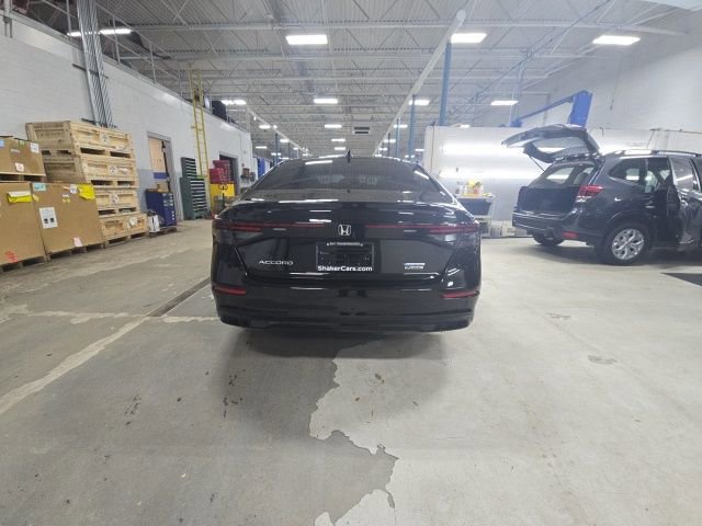 Used 2023 Honda Accord Touring image 4