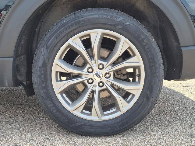 Certified 2023 Ford Explorer XLT w/ Equipment Group 202A AWD/4WD image 11
