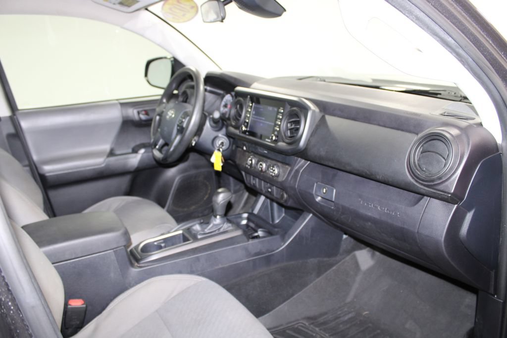 Used 2020 Toyota Tacoma SR w/ SR Convenience Package RWD image 29