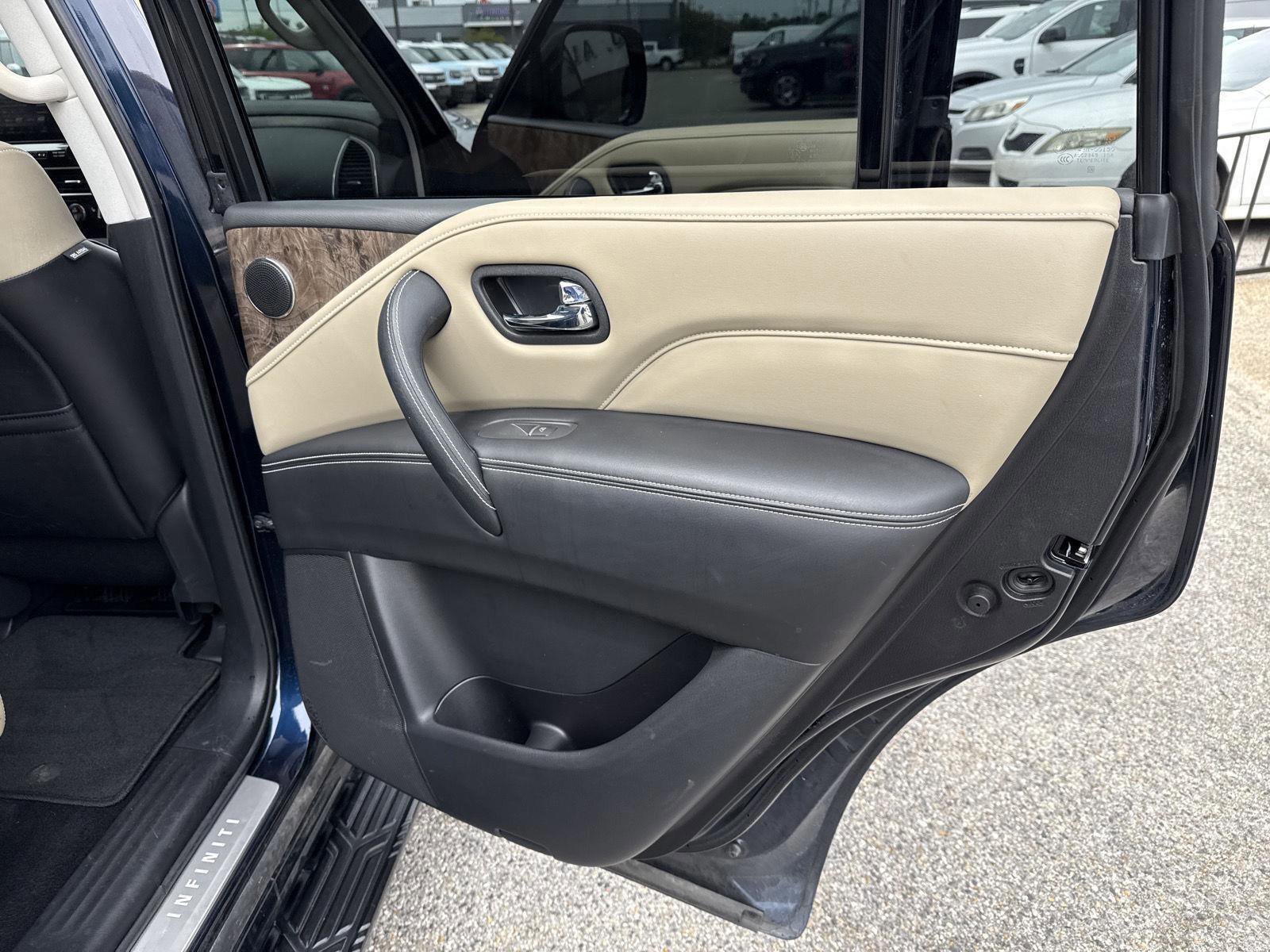 Used 2023 INFINITI QX80 Premium Select w/ Cargo Package RWD image 26