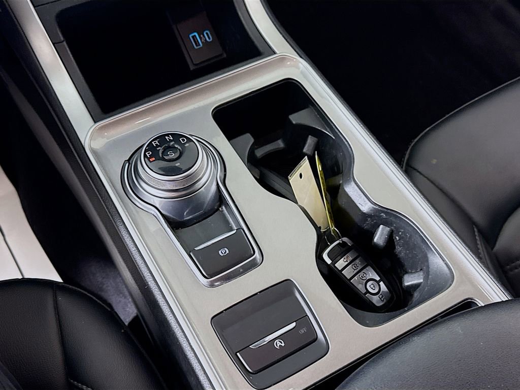 Certified 2024 Ford Edge SEL w/ Convenience Package image 16