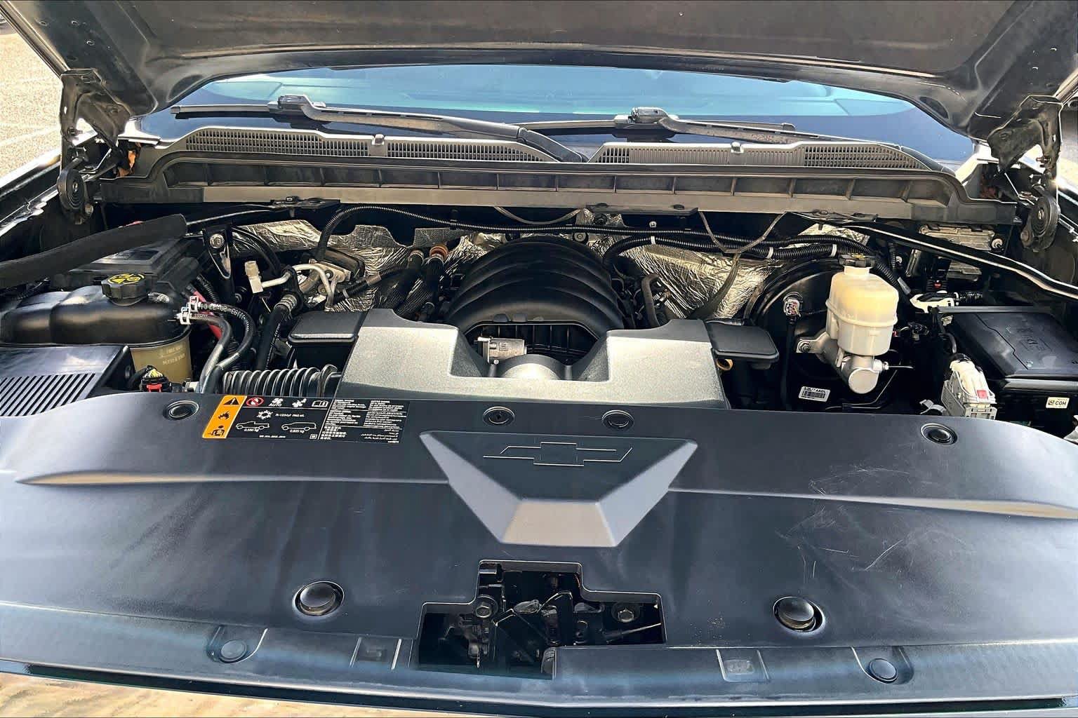 Used 2018 Chevrolet Silverado 1500 LTZ Z71 w/ LTZ Plus Package AWD/4WD image 32