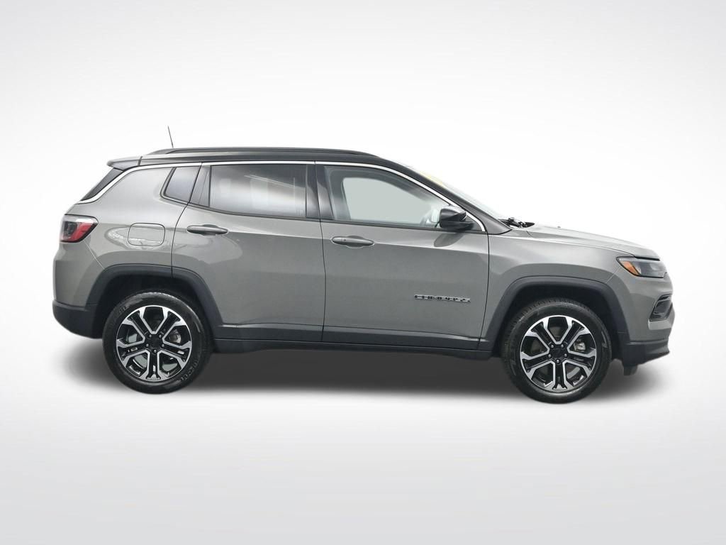 Used 2024 Jeep Compass Limited AWD/4WD image 4