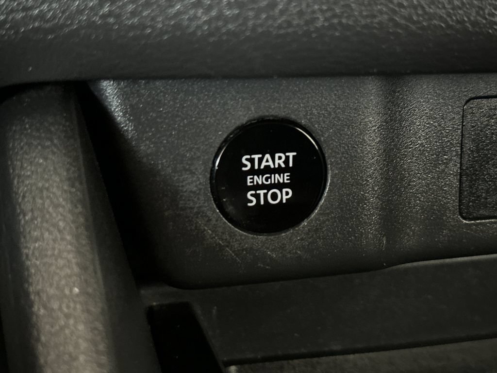 Used 2024 Nissan Rogue S FWD image 21