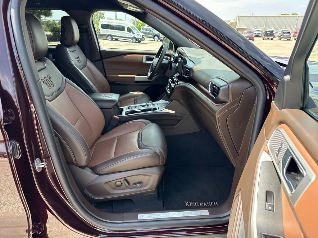 Certified 2023 Ford Explorer King Ranch w/ Class IV Trailer Tow Package image 26