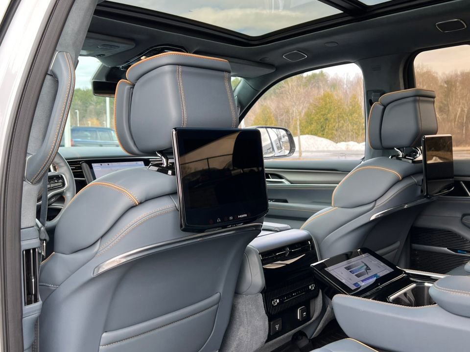 Used 2023 Jeep Grand Wagoneer Series III w/ Rear Seat Video Group 1 image 43