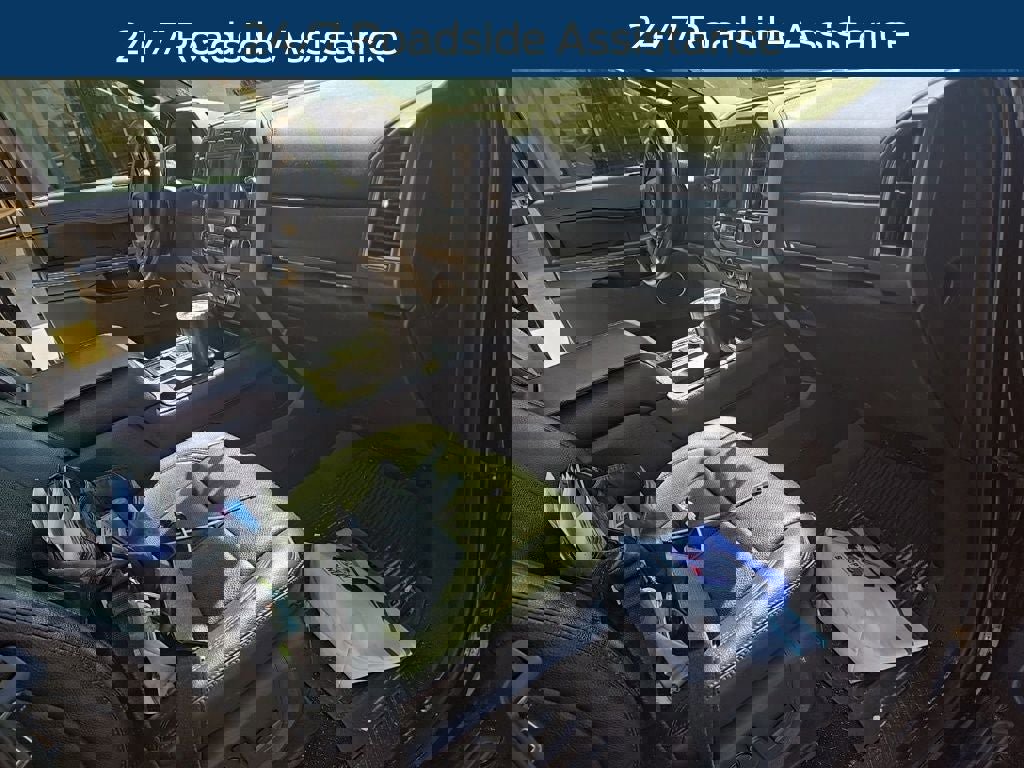 Certified 2020 Ford Expedition XLT w/ Equipment Group 202A image 6