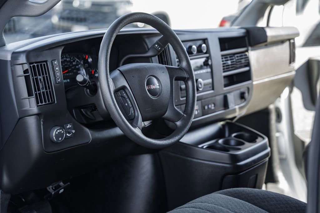 Used 2023 GMC Savana 2500 image 23