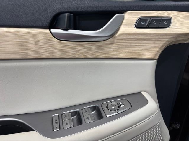 Used 2023 Hyundai Palisade Limited w/ Cargo Package FWD image 6