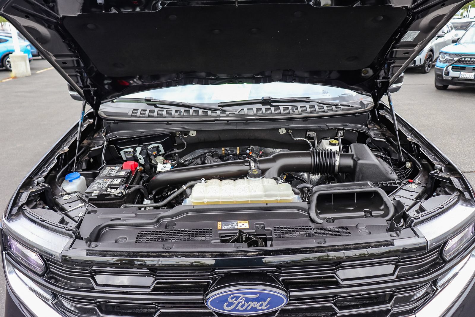Certified 2025 Ford Expedition Platinum AWD/4WD image 30
