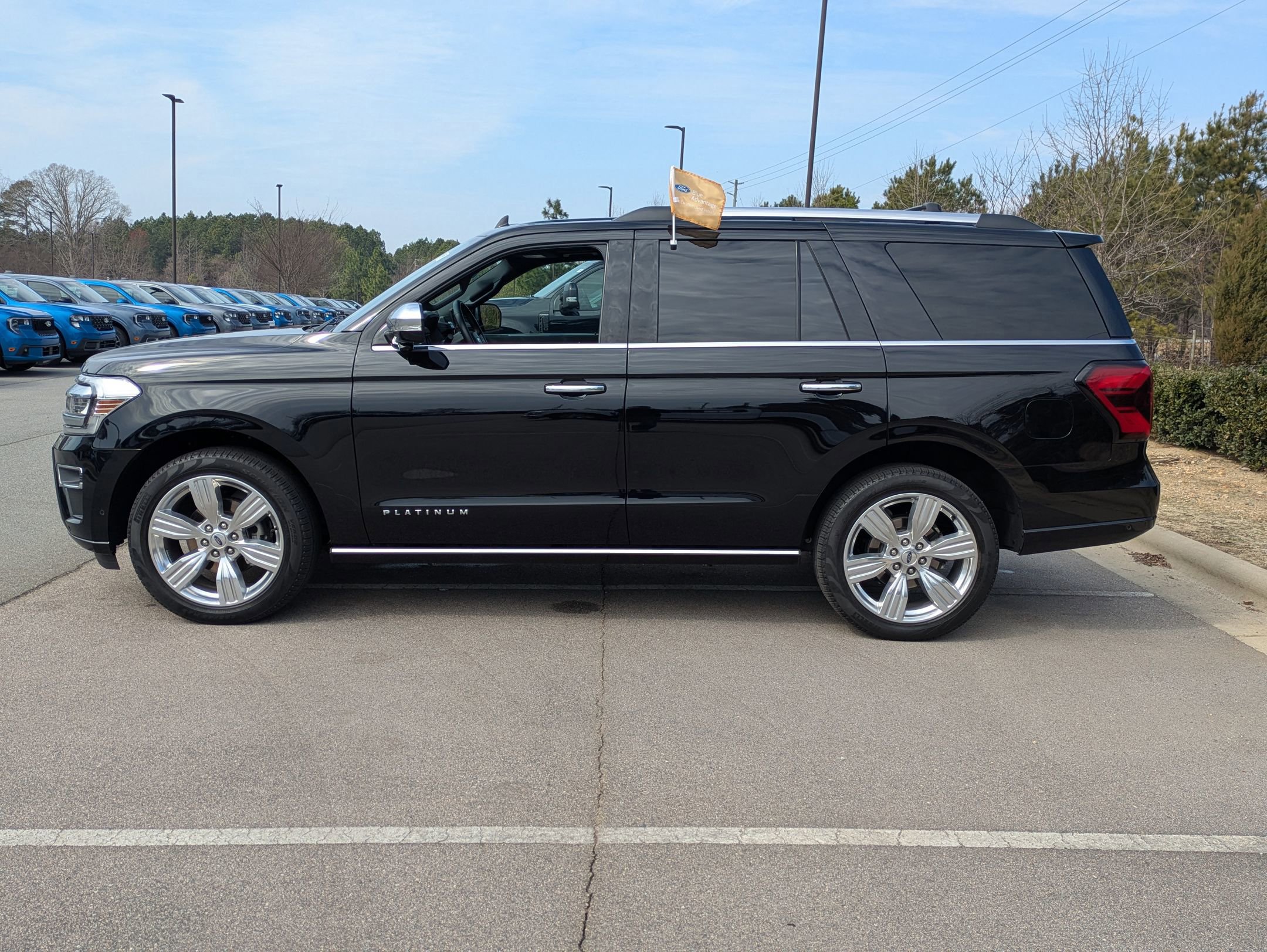 Certified 2024 Ford Expedition Platinum image 3