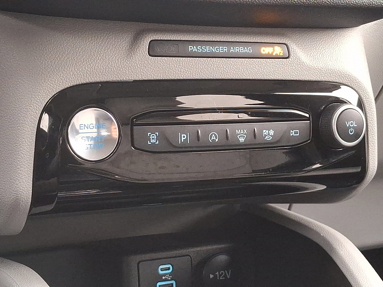 Certified 2023 Ford Escape Platinum image 15