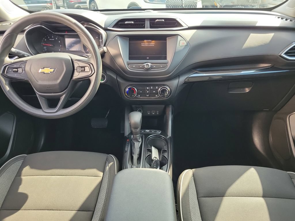 Used 2022 Chevrolet TrailBlazer LT AWD/4WD image 11