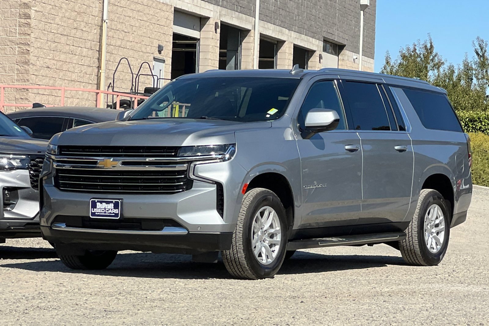 Used 2024 Chevrolet Suburban LT AWD/4WD image 8
