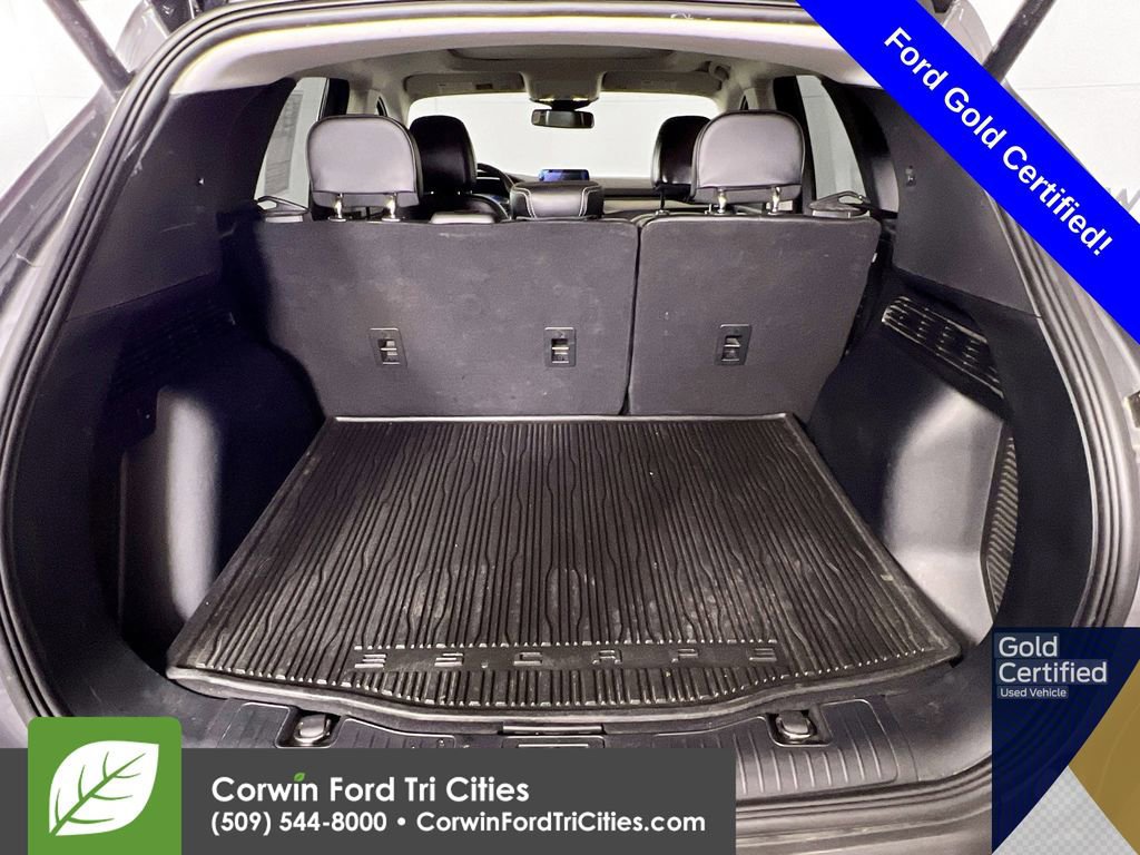 Certified 2022 Ford Escape Titanium w/ Class II Trailer Tow Package image 16