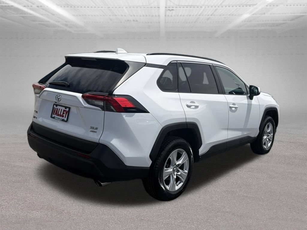 Used 2019 Toyota RAV4 XLE w/ Convenience Package AWD/4WD image 12