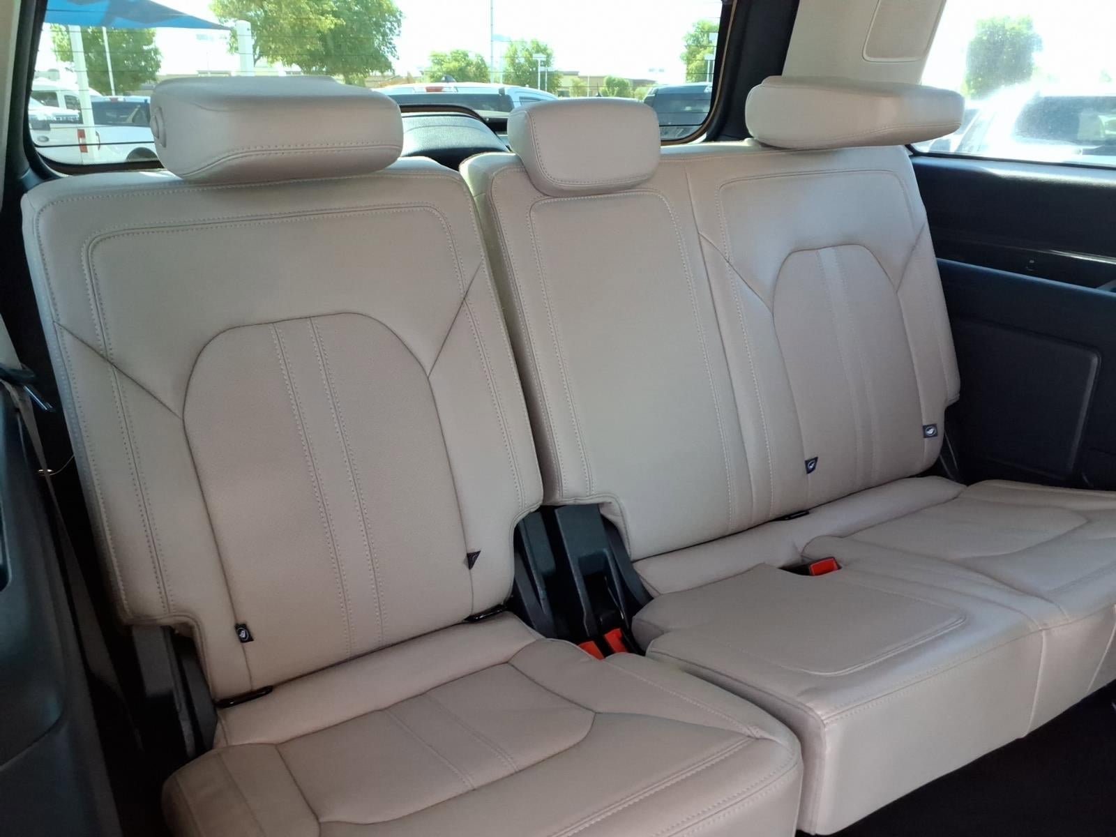 Certified 2024 Ford Expedition Limited AWD/4WD image 17