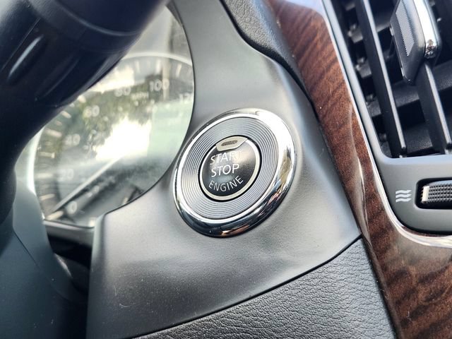 Used 2018 INFINITI Q50 Luxe w/ Sensory Package (Luxe) AWD/4WD image 25