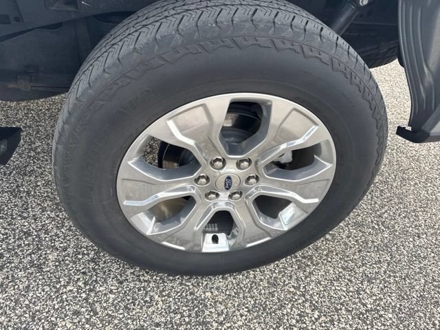 Certified 2022 Ford F150 Platinum w/ Equipment Group 701A High AWD/4WD image 4