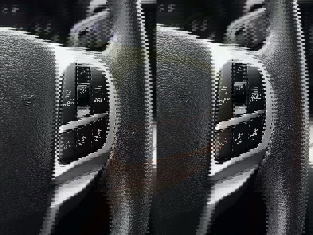 Certified 2023 Ford Explorer XLT image 17